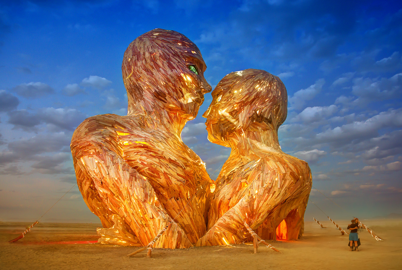 Burning Man Festival: Espiritualidade e Festa no Deserto